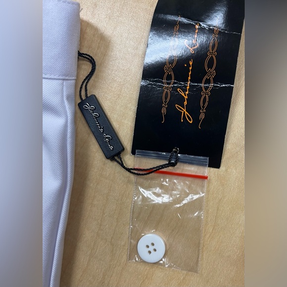 NWT boys white pants Johnnie Lewe youth boys size 7 never worn really cute - Picture 2 of 4